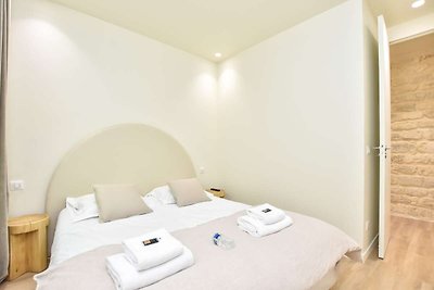 Appartement spacieux -3BR/8P- Moulin Rouge