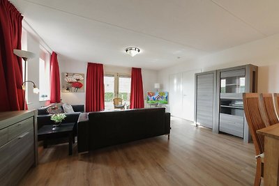 Geräumiges Ferienhaus mit Sauna in Strandnähe