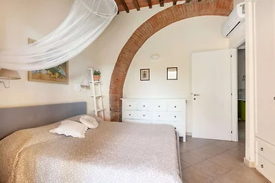 Ruhige Wohnung in Riparbella mit Garten