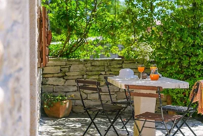 Ferienhaus in Rakalj mit Schwimmbecken