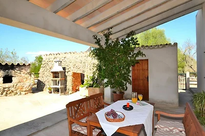 Haus in Llubí mit Pool und Blick auf die...