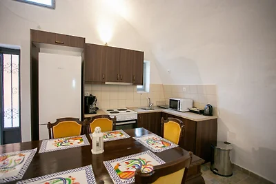 Villa in Triantafillia