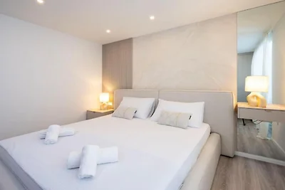 Apartman Dolce - Apartment With Terrace And...
