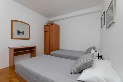 Villa Supetar Garden - Classic Two Bedroom Ap...