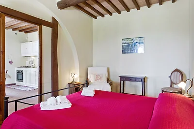 Casale a Suvereto con piscina
