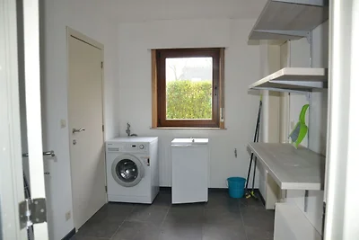 Villa in Puivelde mit Terrasse