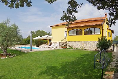 Villa tranquilla a Juršići con piscina...