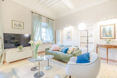 Appartement in Lucca in Palazzo Arnolfini