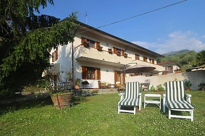 Vakantiehuis in Camaiore met tuin