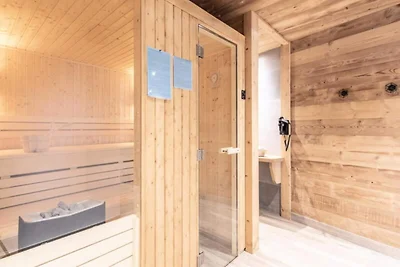 5 camere per 11 persone