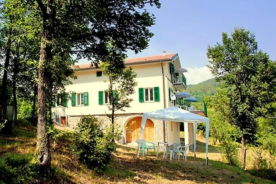 Geräumiges Haus mit schöner Terrasse