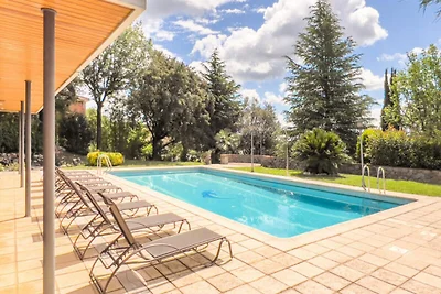 Villa a Banyoles con Piscina e Palestra