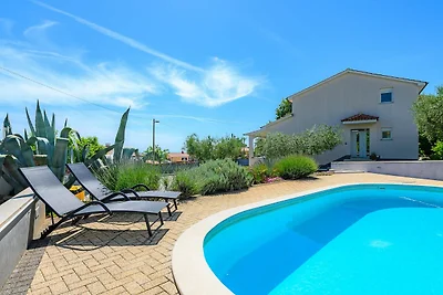 Accogliente villa con vista