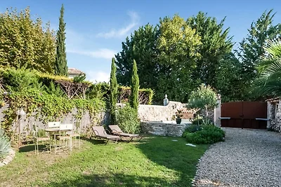 Charmantes Ferienhaus in Lorgues mit Pool
