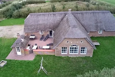 Casa di lusso con piscina vicino al mare -- B...