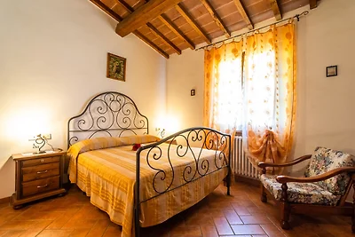 Bell'agriturismo con piscina  in Toscana