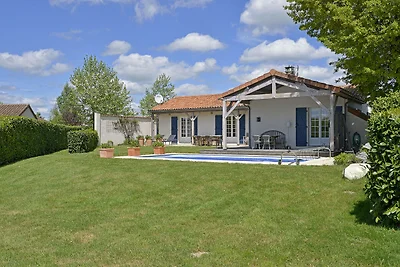 Villa mit WiFi, in natürlicher Umgebung