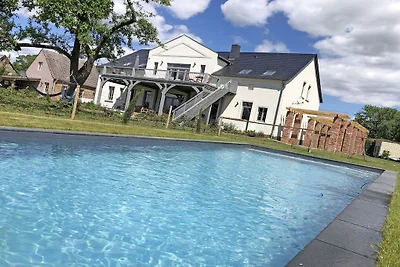 Op de boerderij van het erfelijke dorpshoofd