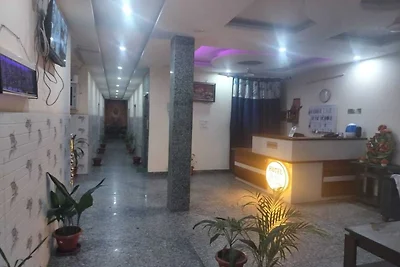 Hotel O Sector 52 Chandigarh