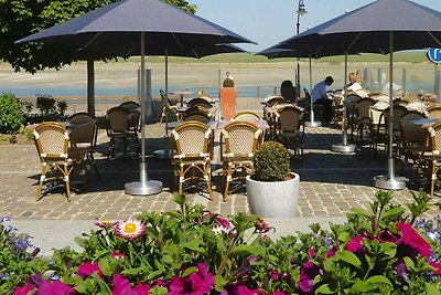 Schöne Wohnung mit Terrasse, nahe dem Strand