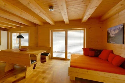 Vakantiehuis in Fügen met zwembad