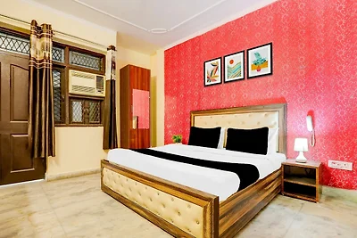 Super Hotel O Uttam Nagar