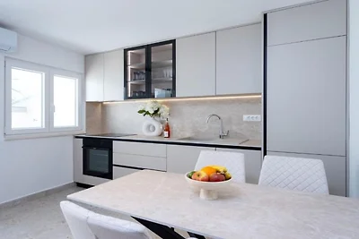 Apartman Dolce - Apartment With Terrace And...