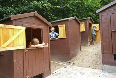 Gerהumiges Ferienhaus in Redu mit Garten