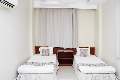 Chic Twin Retreat | Stylish Comfort in Muscat