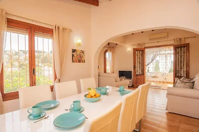 Villa in Moraira mit Pool und Meerblick