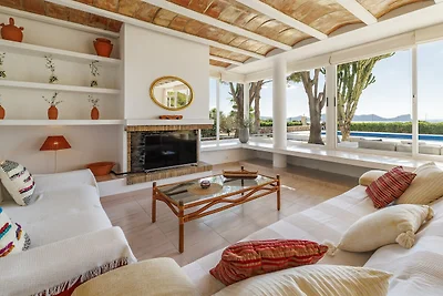 Can Cam – Malerische Villa mit Meerblick