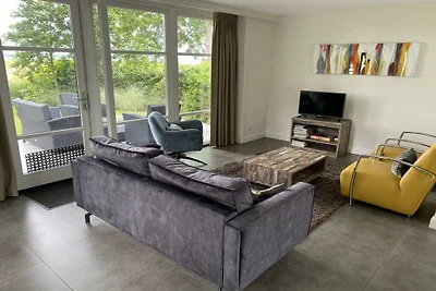 Villa in Hulshorst mit Terrasse