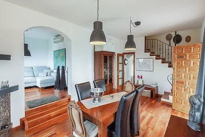 Moderne Villa in Tordera mit privatem Pool