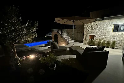 Villa a Mugeba con piscina