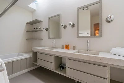 Charmante Villa für 8 Personen mit Whirlpool ...