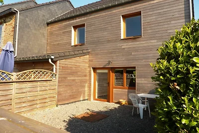 Cottage a Comont con giardino
