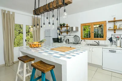 Villa im Ibiza-Stil in Moraira mit privatem...