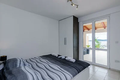 Apartment Franceska -Two-Bedroom Apartment wi...