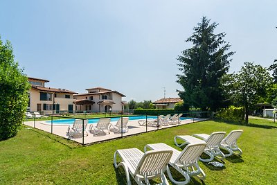 Malerische Wohnung in Salò mit Swimmingpool