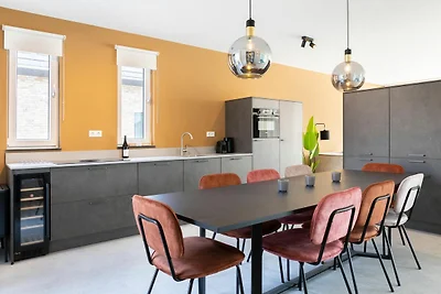 Luxe huis met overdekt zwembad