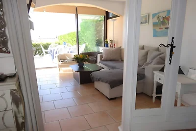 Helle Wohnung am ligurischen Meer