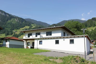 Apartment in Mayrhofen mit Garten