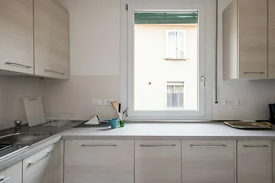 Wohnung in Bologna mit Balkon und Parken