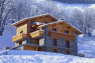 Modernes Chalet mit Balkon