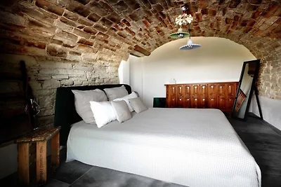 Villa in Monastero Bormida met balkon