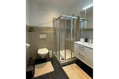 Lucy’s Studio Apartment