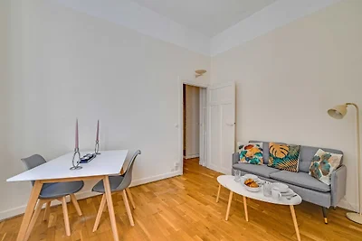 1BDR/2P Apt - in de buurt van Monceau en Arc ...
