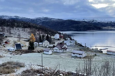 9 persone case ad Korsfjorden