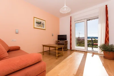 Apartments Mastelić - Three Bedroom Apartment...