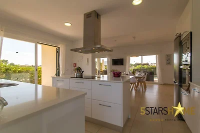 Moderne Villa, 210 m vom Sandstrand entfernt